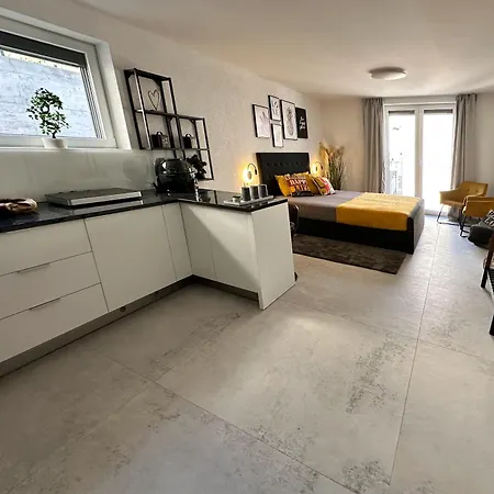 Apartment Charming Studio In - Studio-07 Komarna